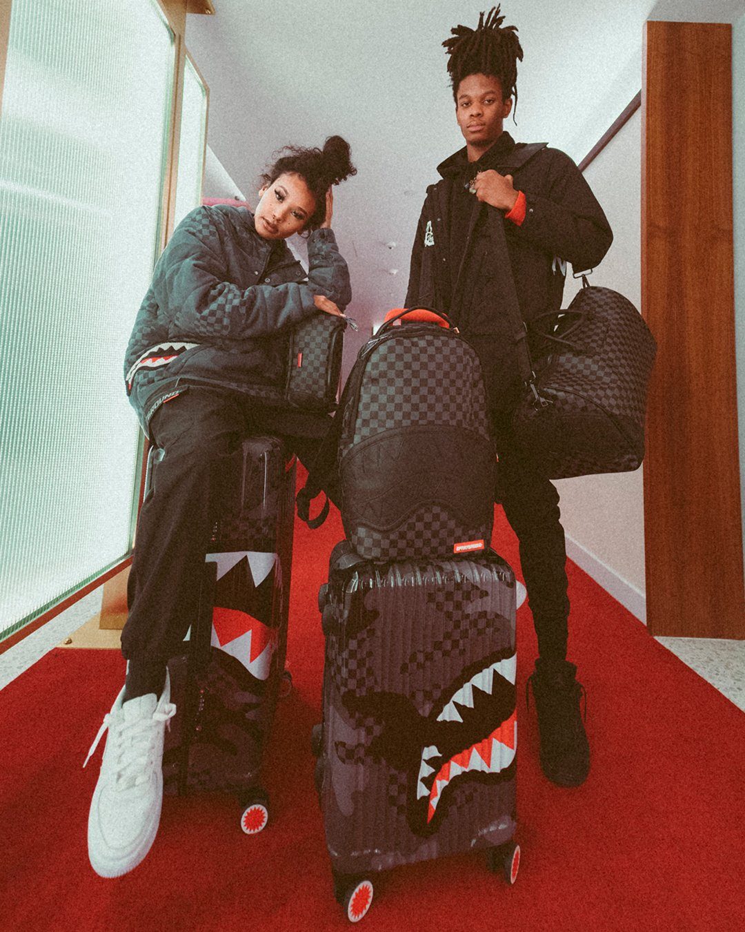 3AM SHARKNAUTICS 29.5 FULL-SIZE LUGGAGE - Image 8