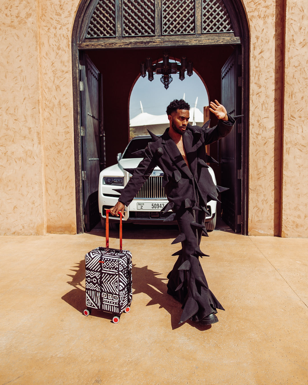 A.I.8 AFRICAN INTELLIGENCE ?C ORIGIN STORY SHARKNAUTICS HARDSHELL CARRY-ON LUGGAGE - Image 4