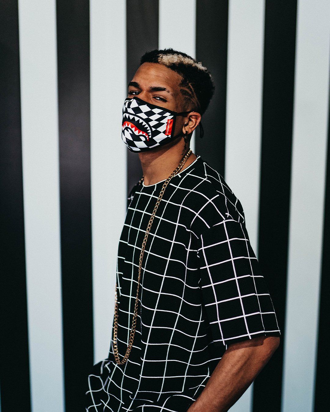 TRIPPY CHECK FACE MASK - Image 2